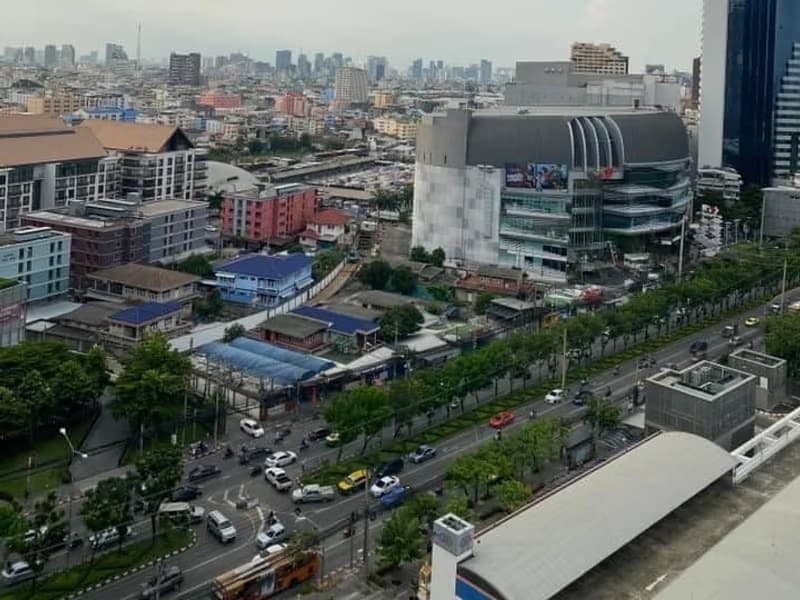 Condo for Rent at Noble Revolve Ratchada 1