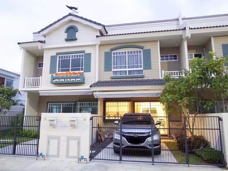 2 Bed Townhouse for Rent and Sale in Bang Phli