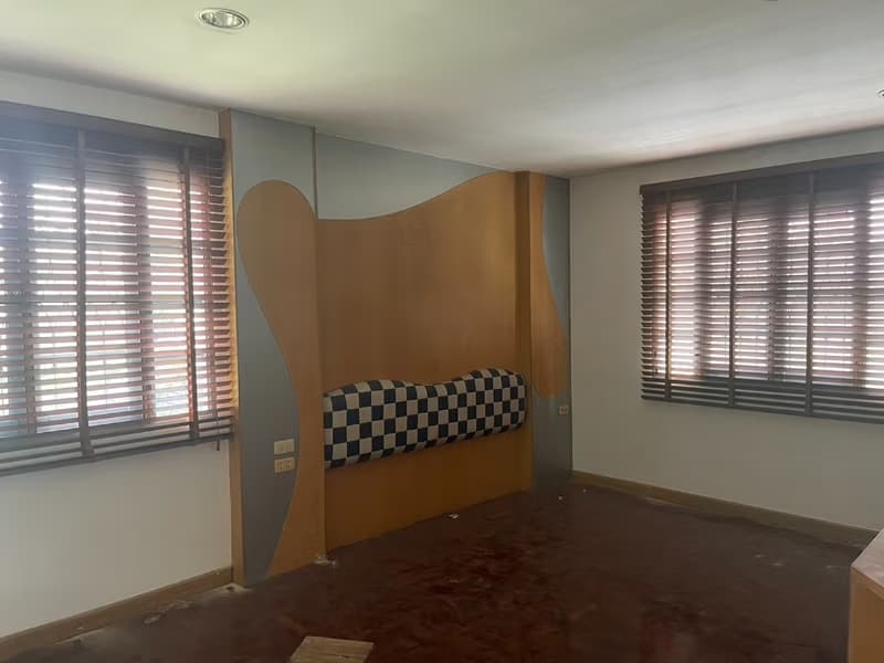 4 Bed House for Rent in Mueang Samut Prakan