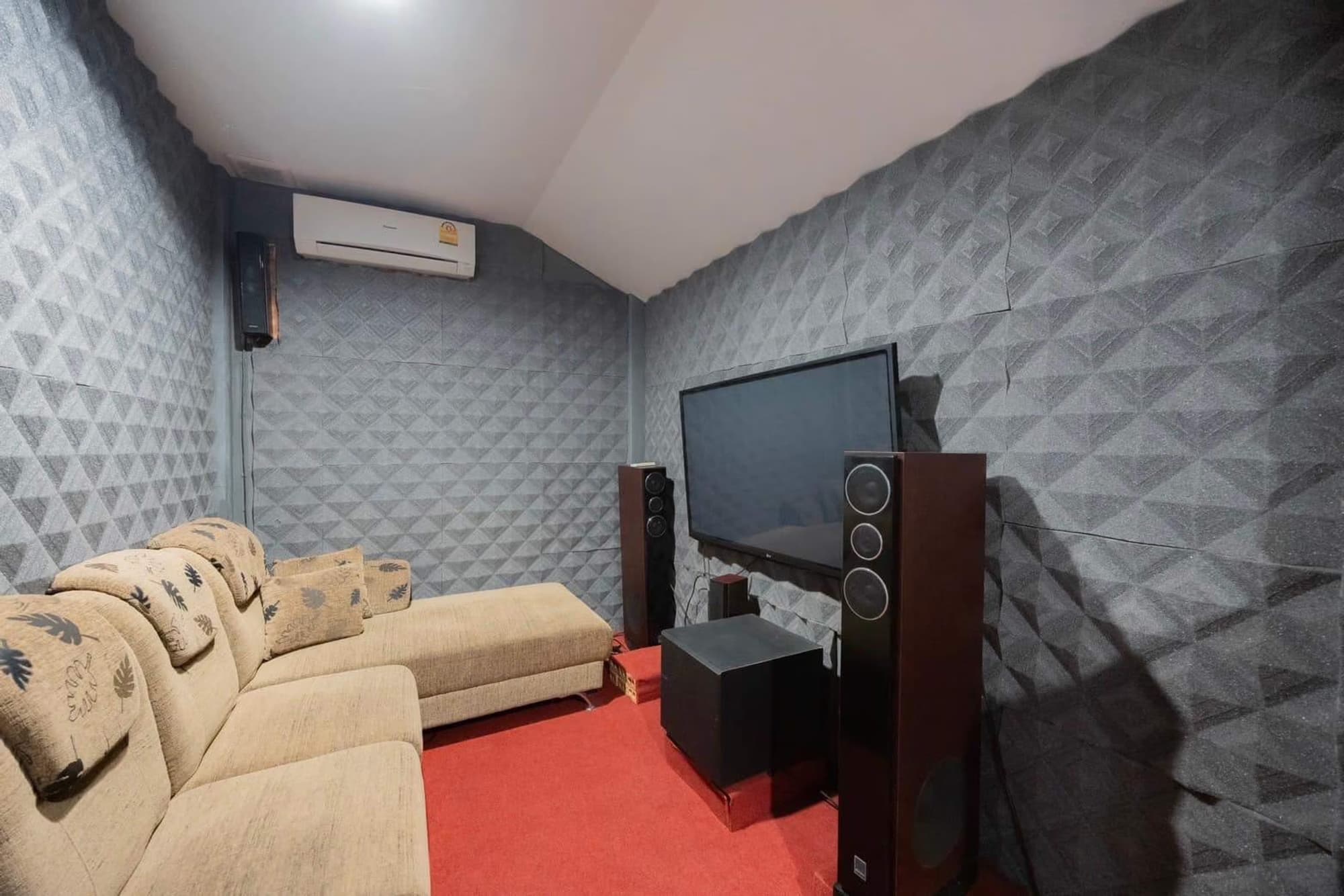 3 Bed House for Rent and Sale in Doi Saket - Image 12