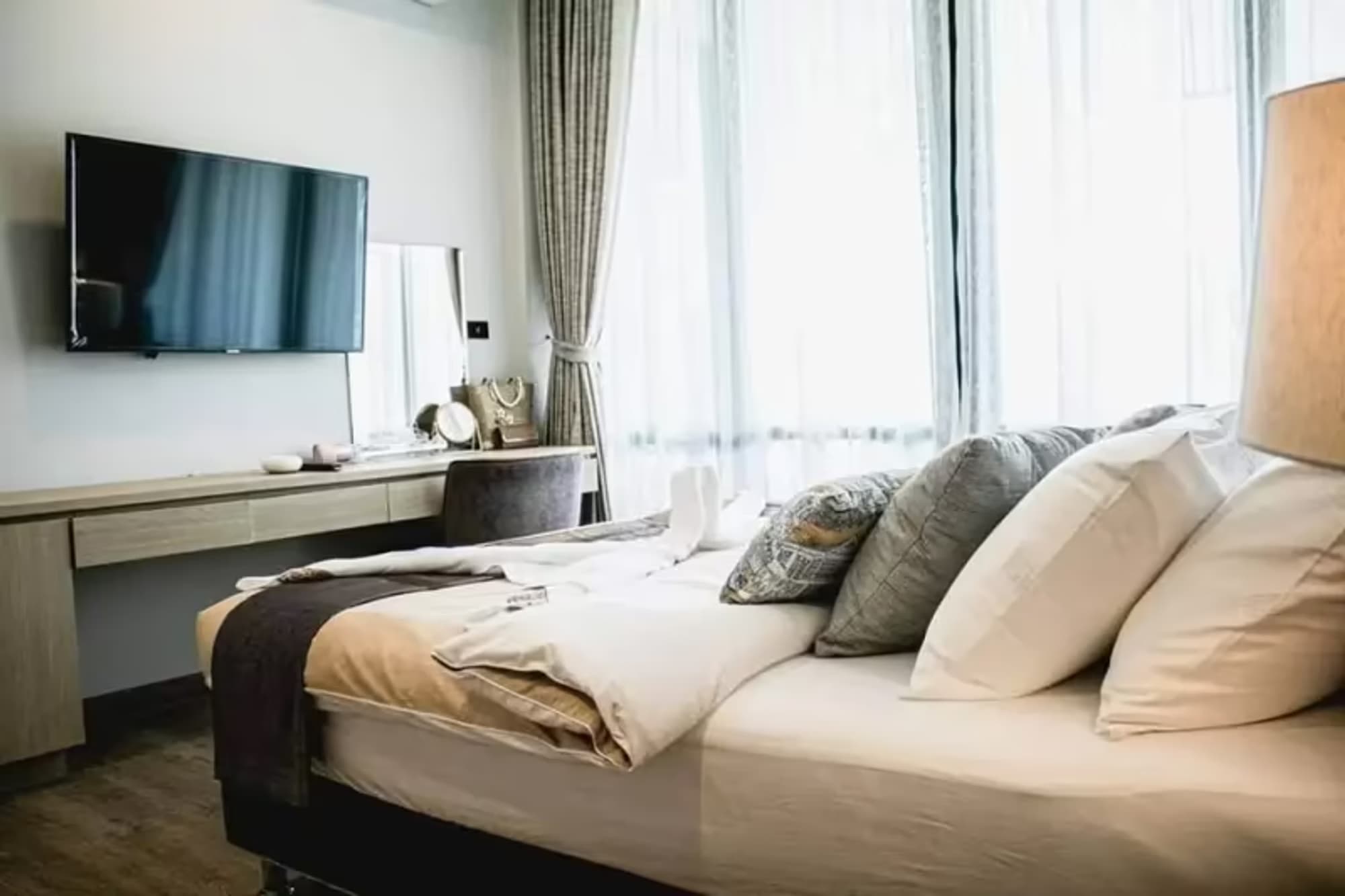 Pool Villa for Rent in Hang Dong - Image 3