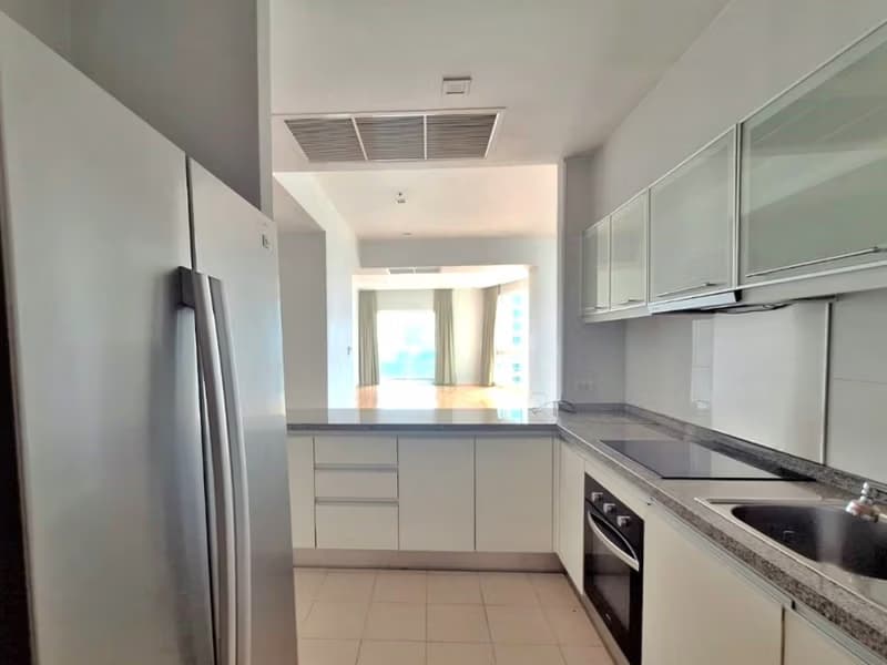 3 Bed Condo for Sale in Khlong Toei