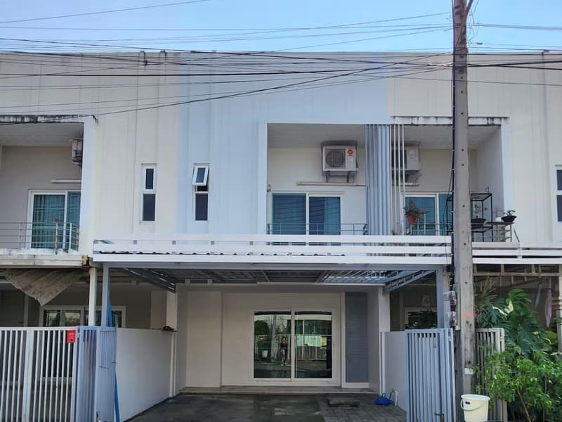 2 Bed Townhouse for Rent and Sale in Mueang Chiang Mai