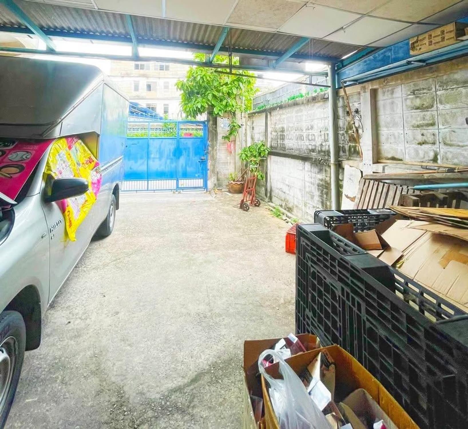 8 Bed House for Sale in Mueang Samut Prakan - Image 13