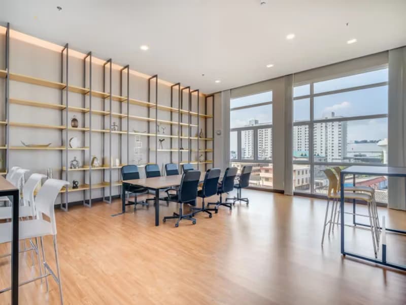 1 Bedroom Condo