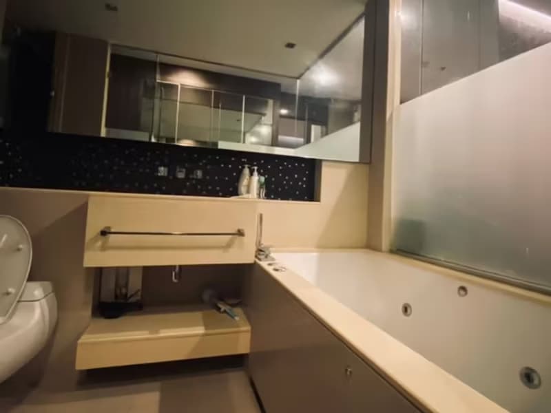 1 Bedroom Condo
