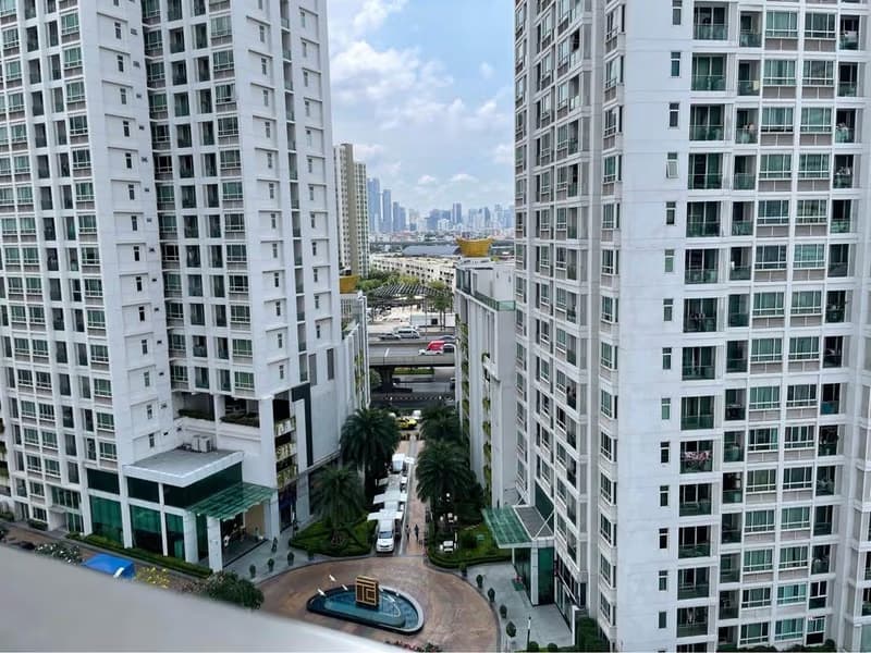 1 Bed Condo for Sale in Huai Khwang
