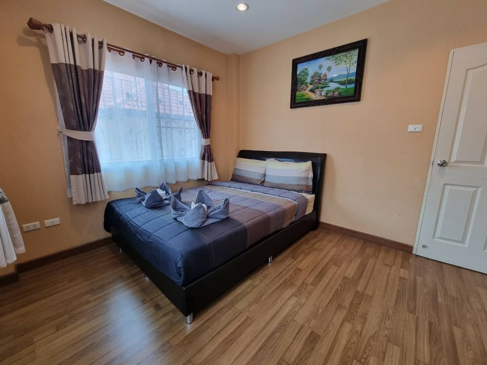 3 Bed House for Rent in Hang Dong - Image 15