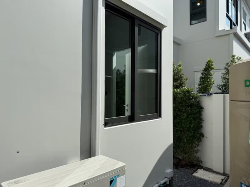 4 Bed House for Rent in Bang Phli District
