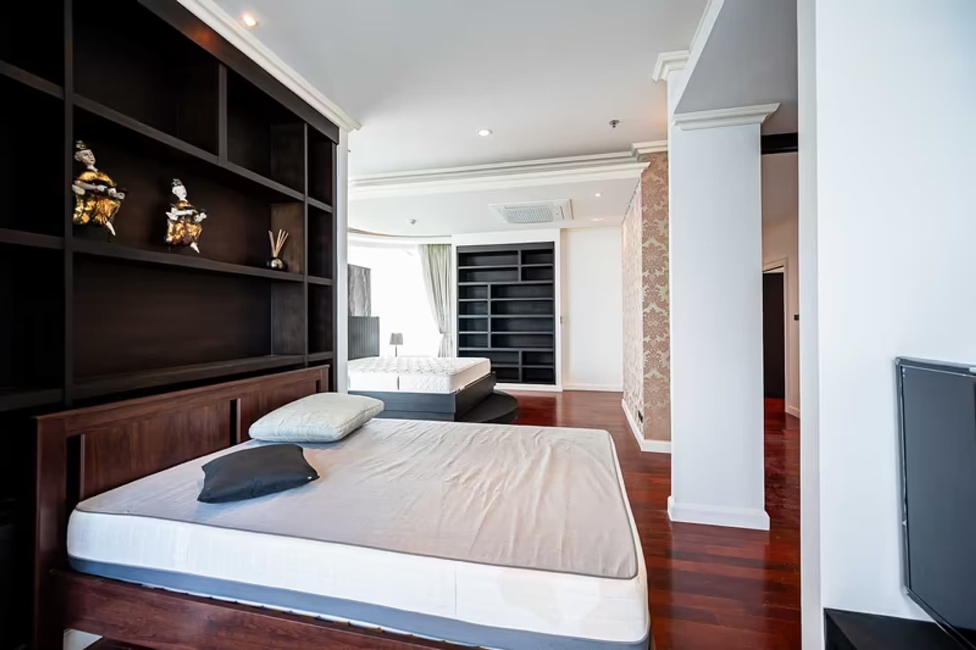 Condo for Rent, Sale at Millennium Residence - Image 9
