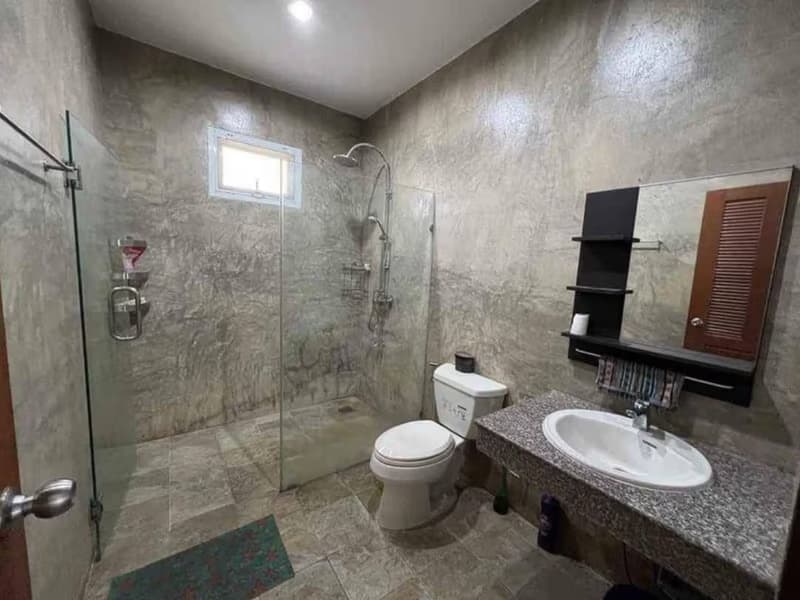 3 Bed House for Rent in Saraphi District