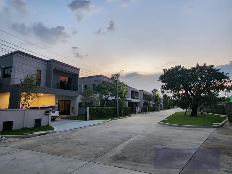 House for Sale at Centro Bangna