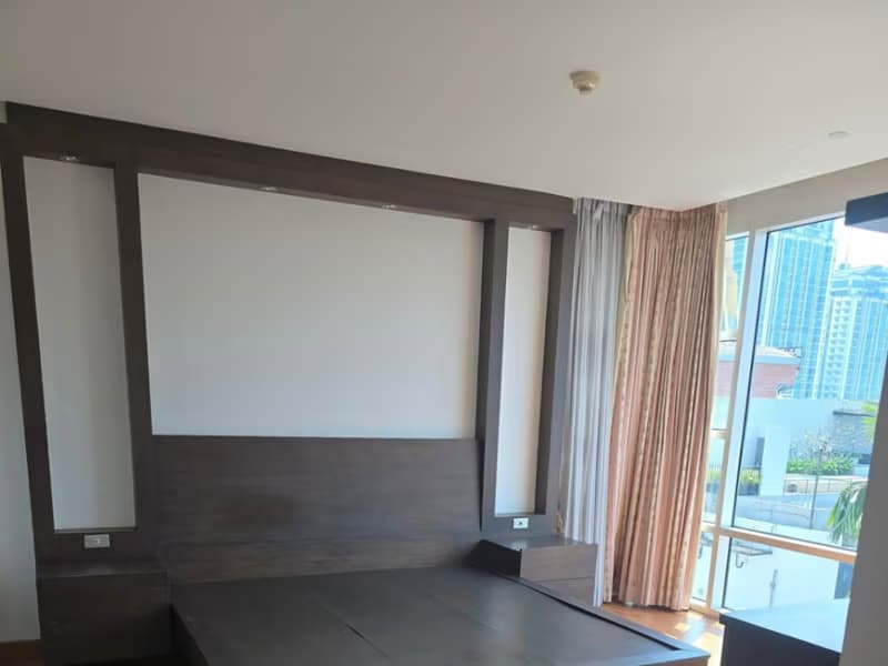 3 Bed Condo for Sale in Watthana