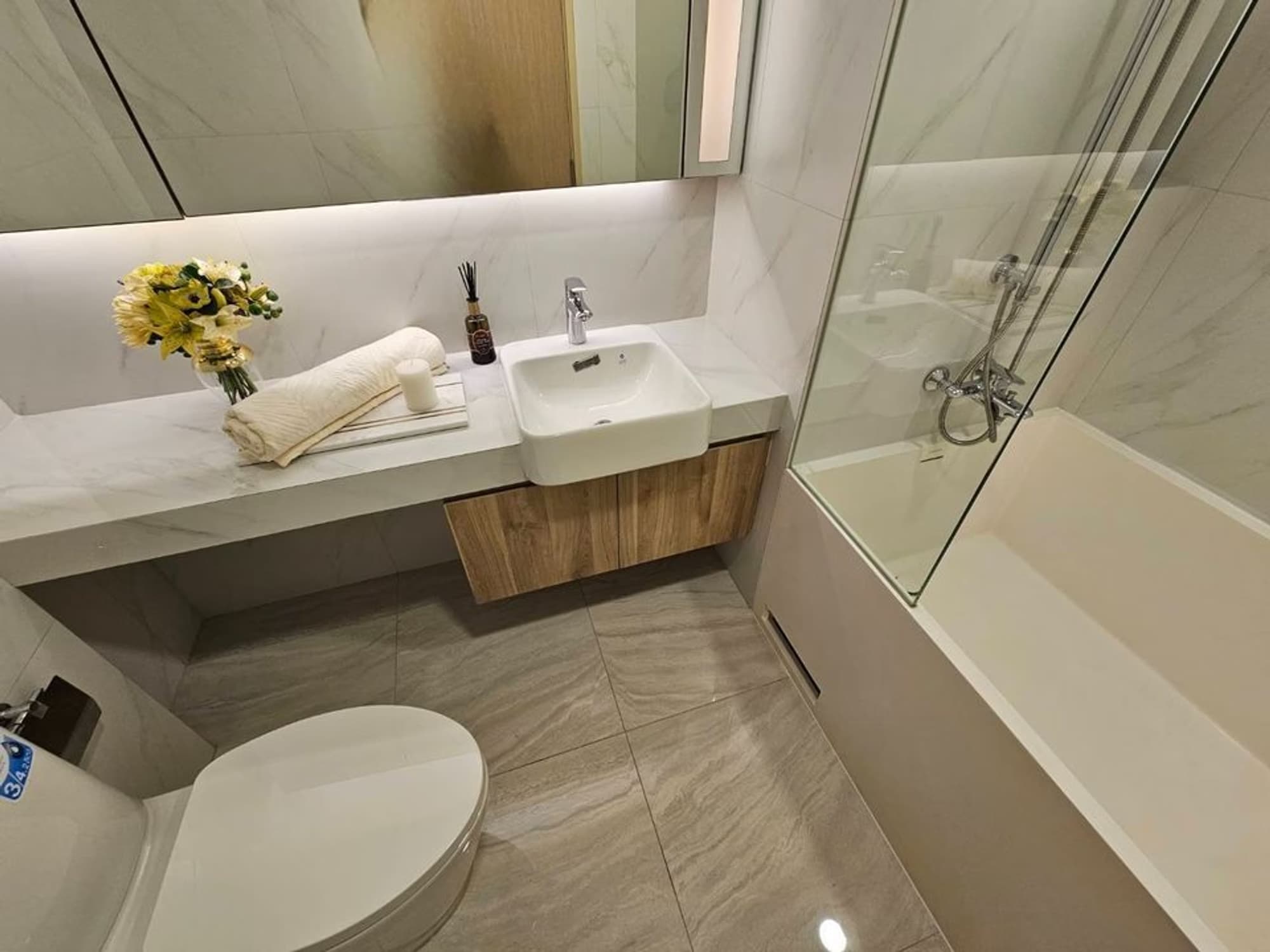 2 Bedroom Condo at Walden Asoke - Image 3