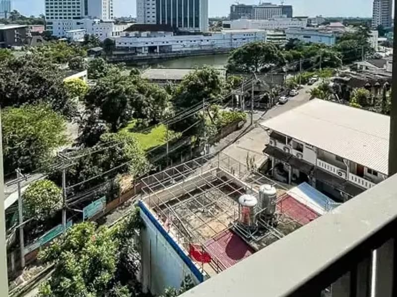 1 Bedroom Condo