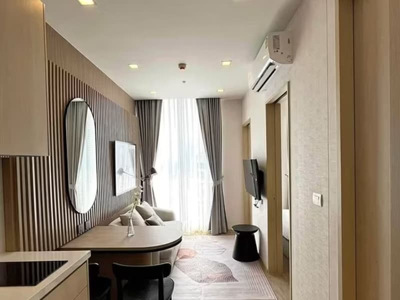 Condo for Rent, Sale at Noble State 39