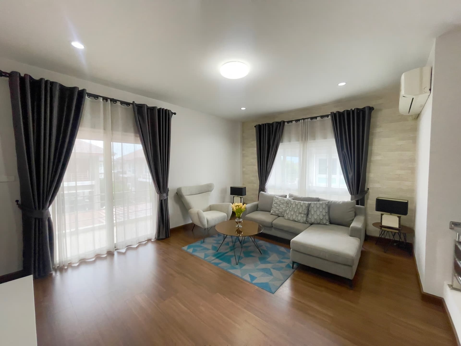 4 Bed House for Rent in San Kamphaeng - Image 7