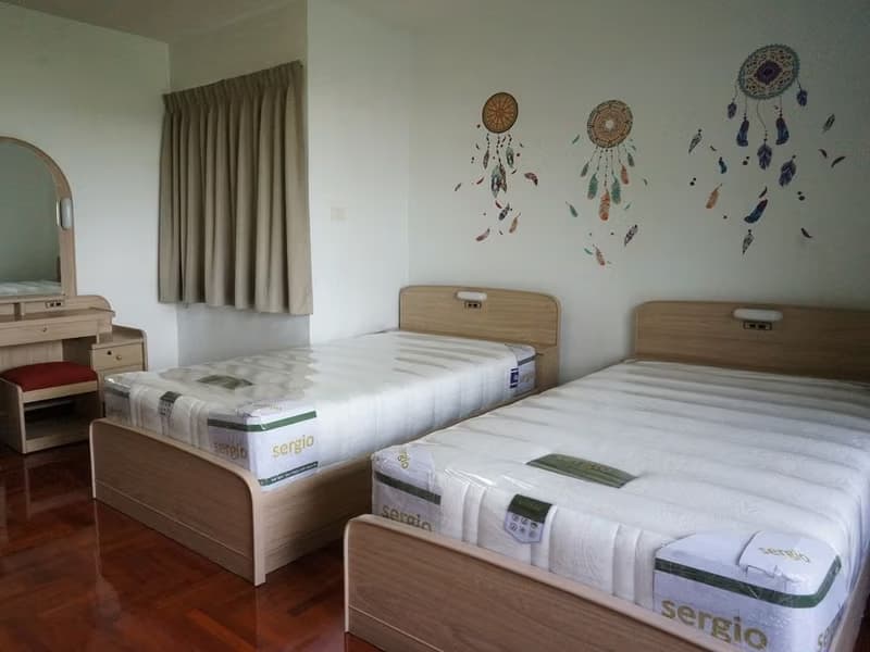2 Bedroom Condo for Rent at Baan Suanpetch