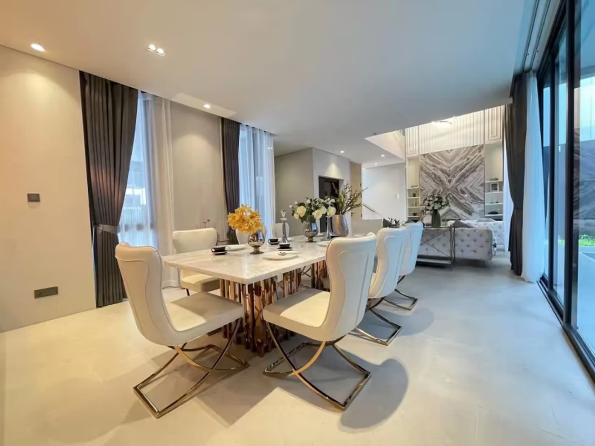 4 Bedroom House - Image 2