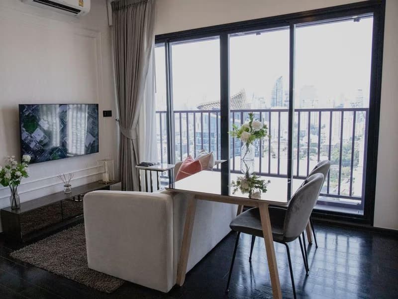 2 Bed Condo for Rent in Watthana