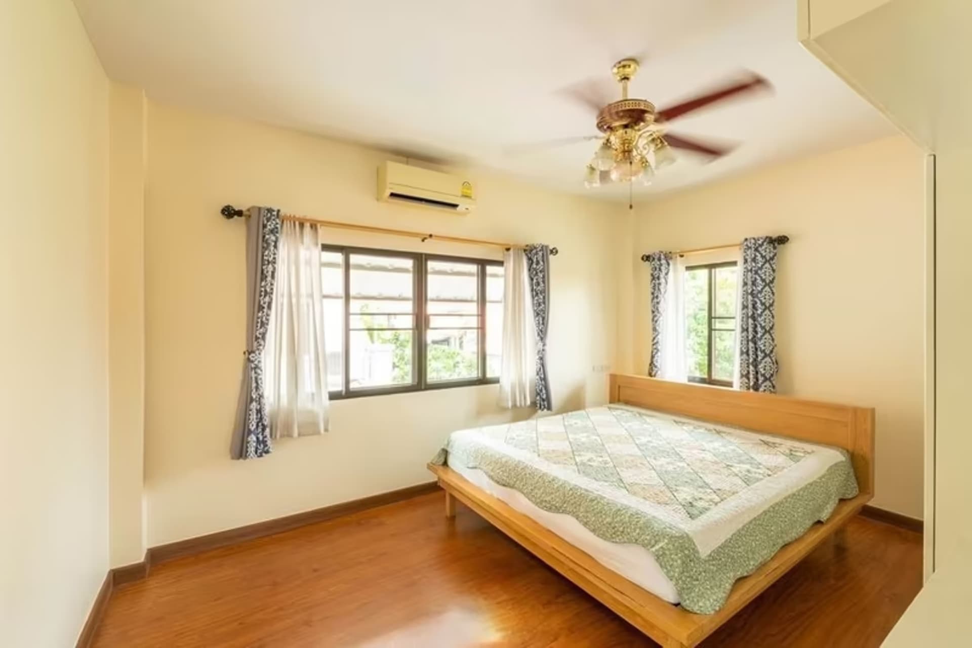 4 Bedroom House - Image 3