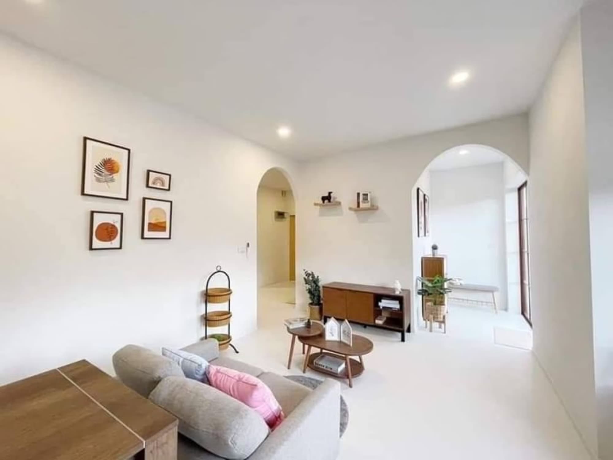  - Image 3