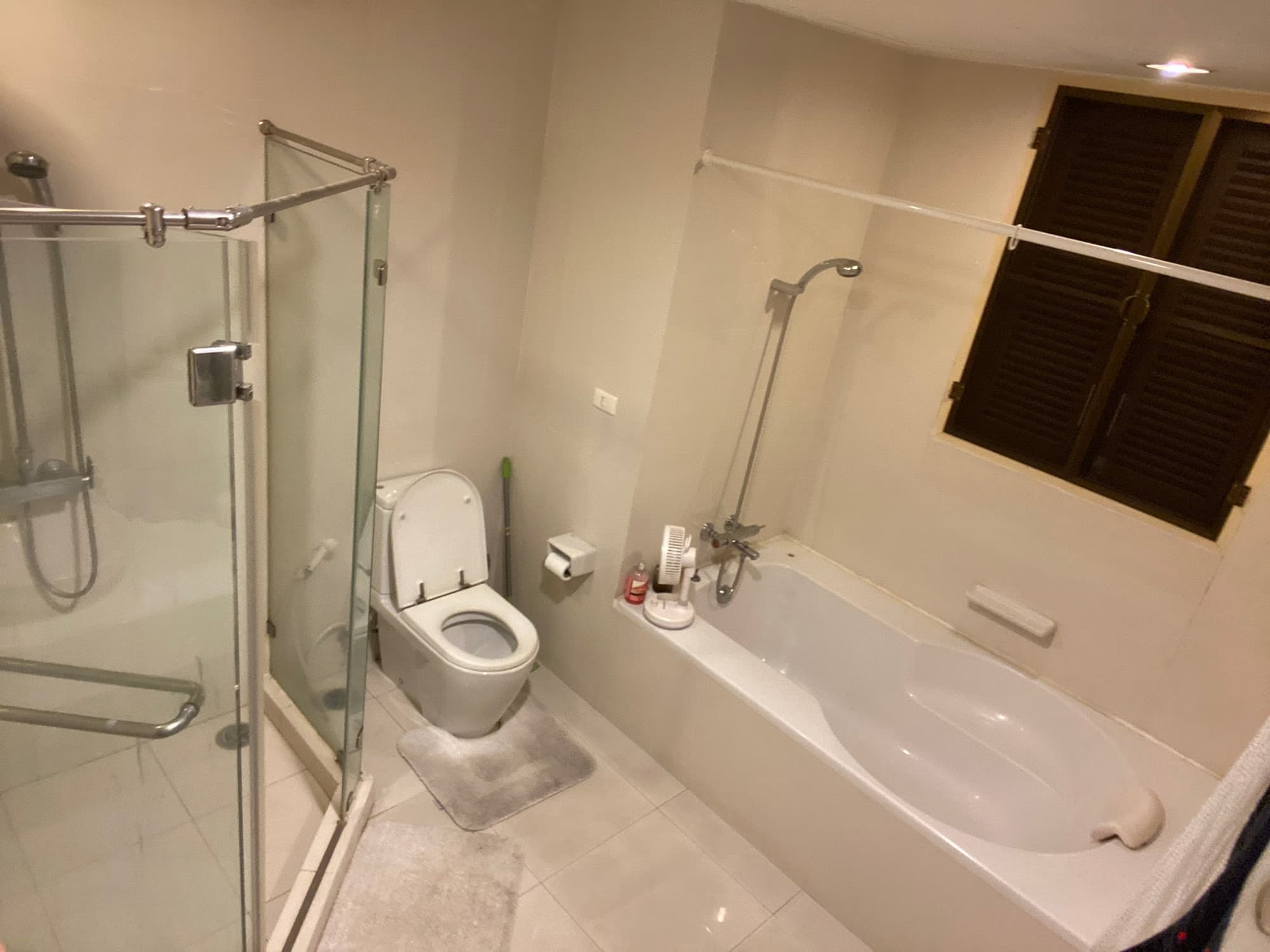 2 Bed Condo for Rent and Sale in undefined - Image 3