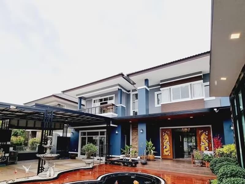 4 Bedroom House