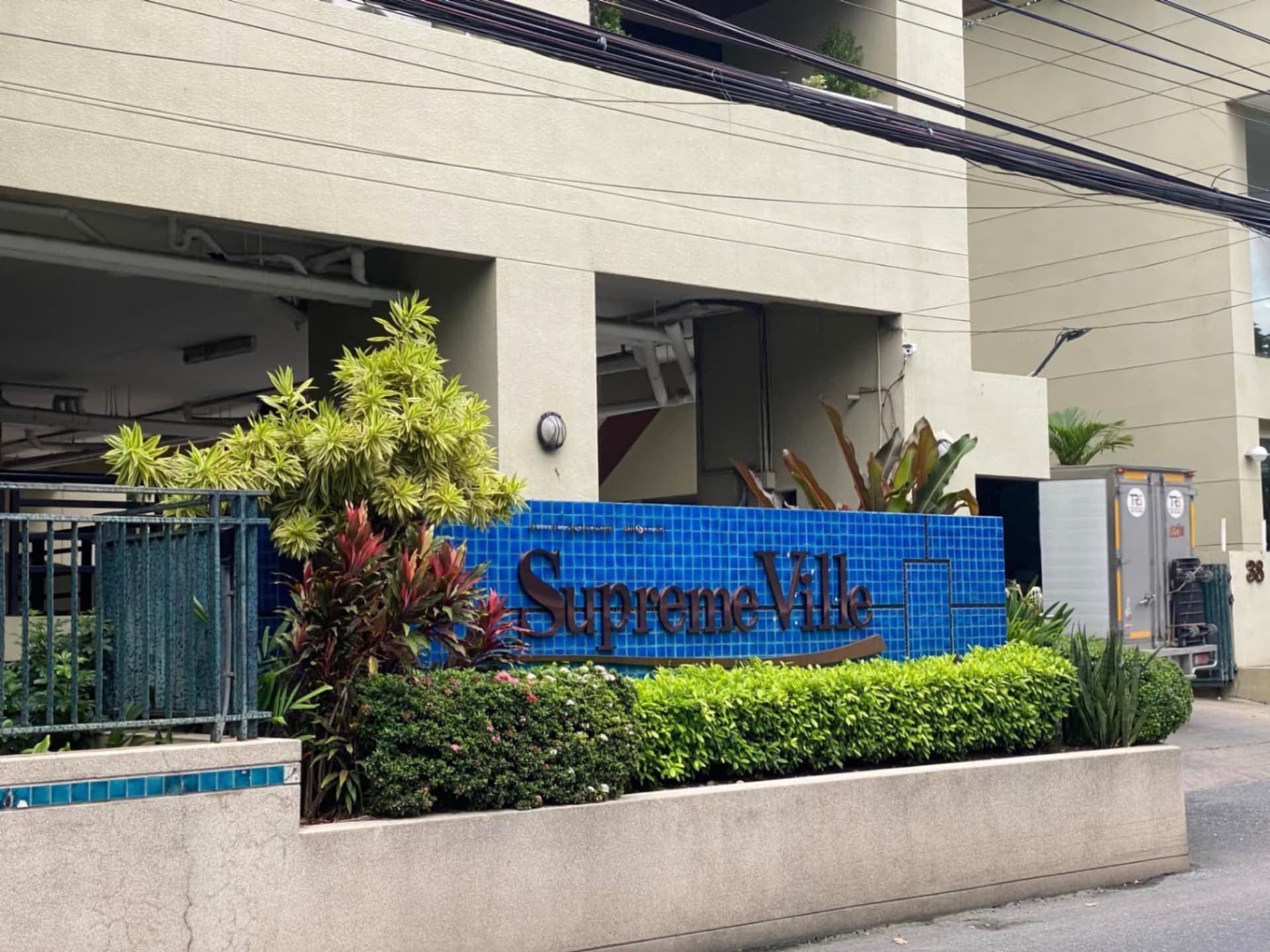 2 Bed Condo for Rent in Sathon - Image 6