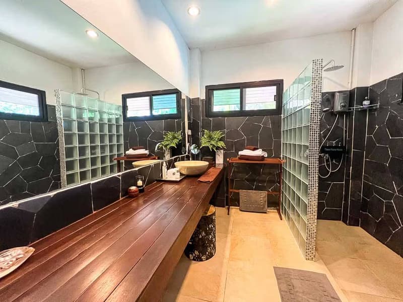 Pool Villa for Rent/Sale near City [Holiday Rental]