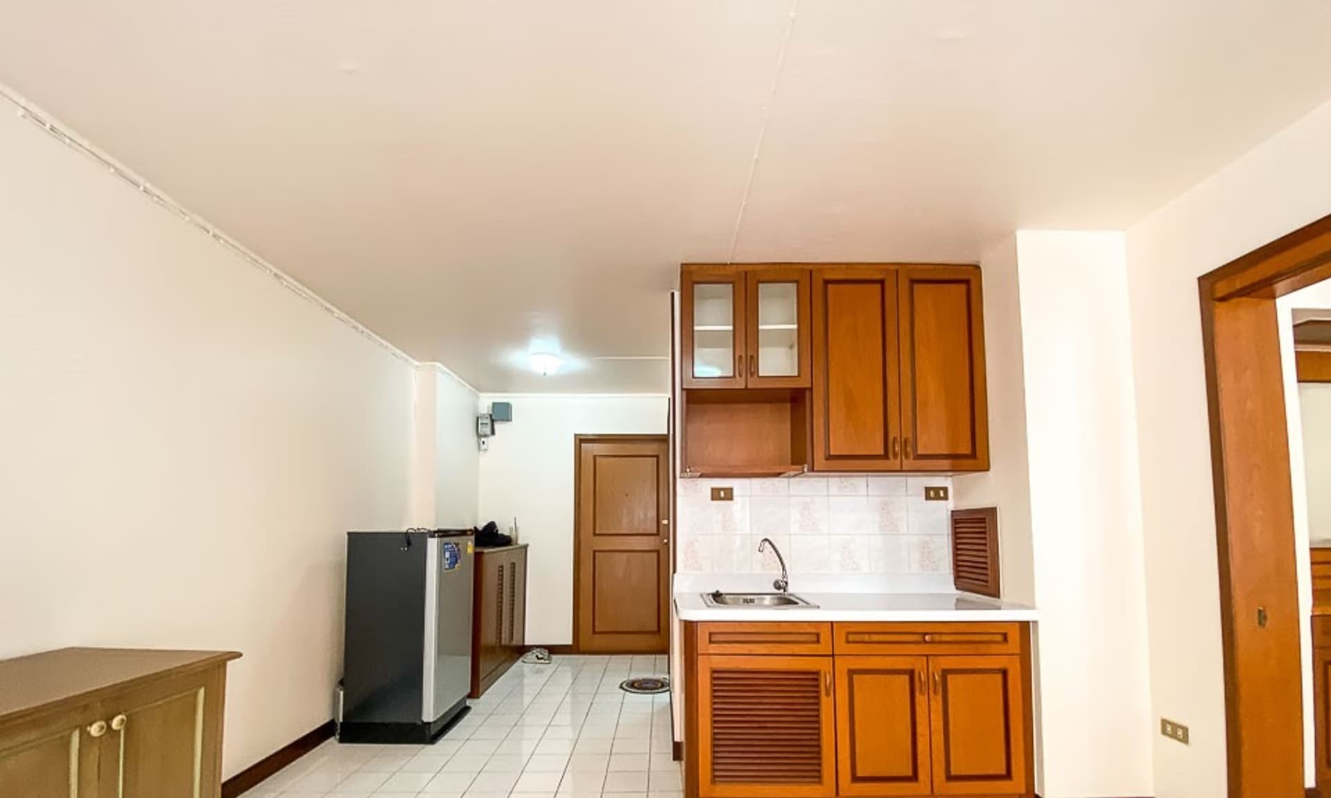 1 Bedroom Condo - Image 6