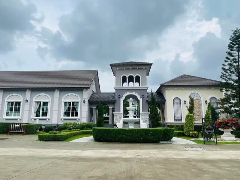 4 Bed House for Sale in Prawet