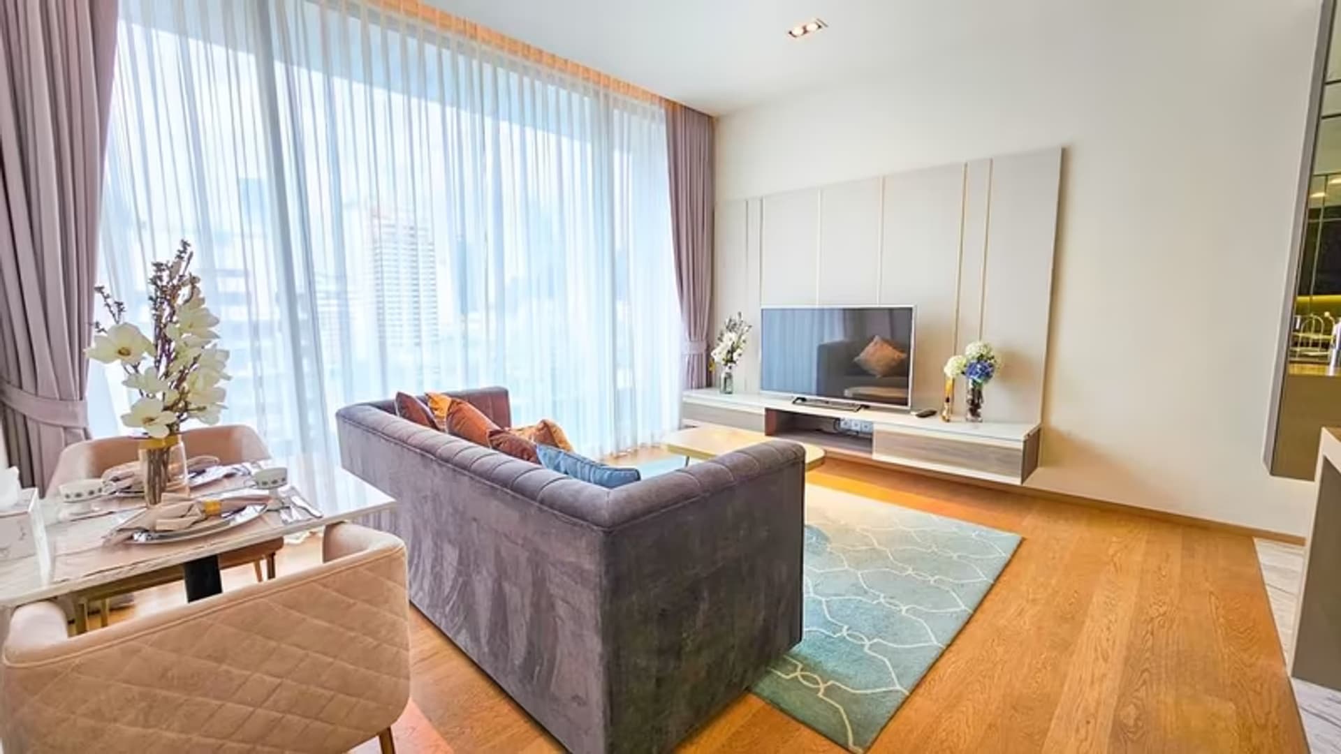 Condo for Rent at Sala Deang One - Image 1