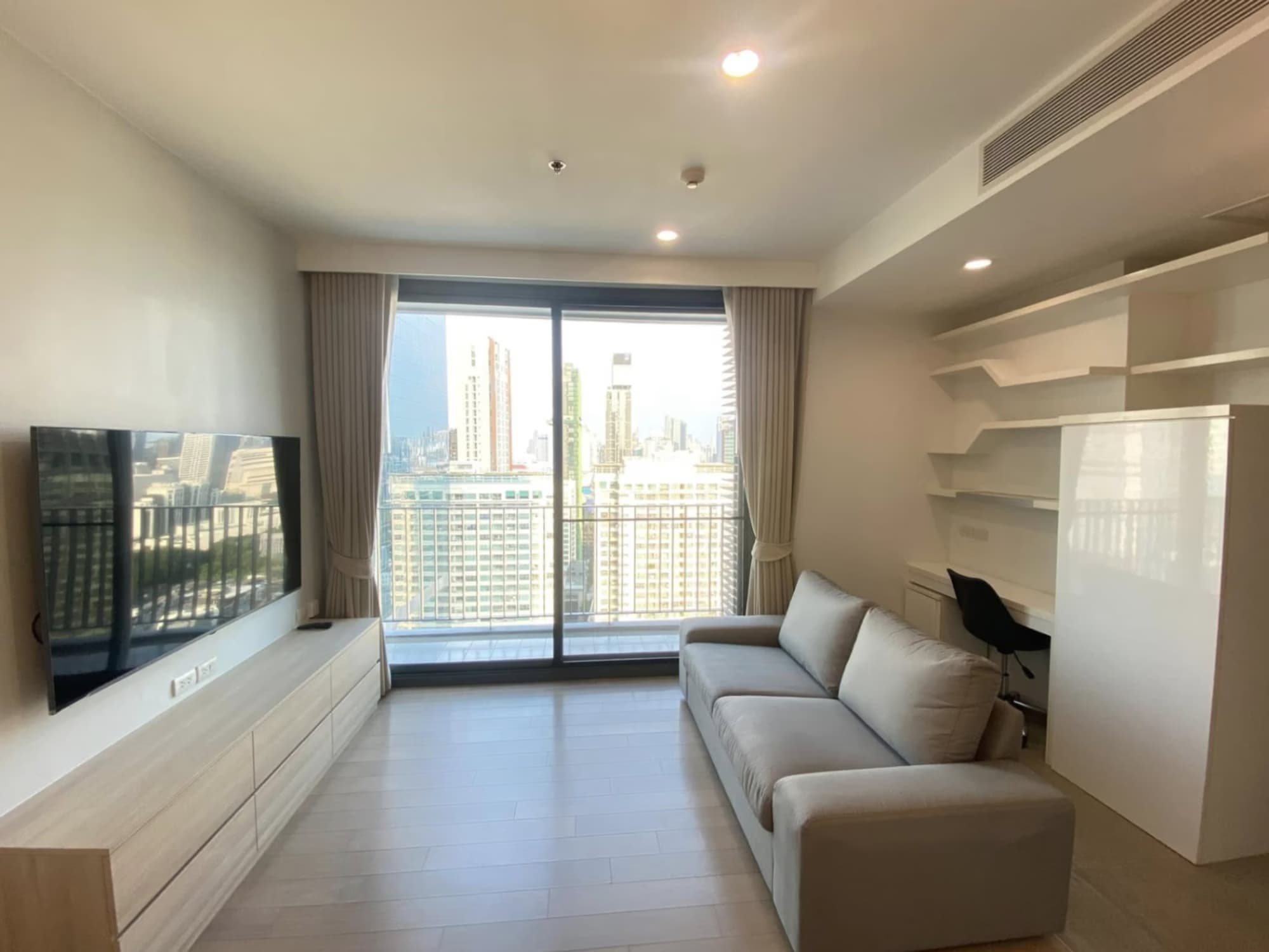 1 Bed Condo for Rent in Ratchathewi - Image 1