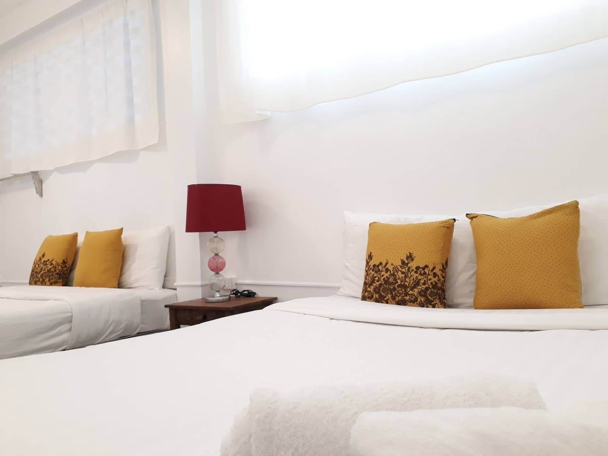 5 Bed House for Rent in Mueang Chiang Mai - Image 8
