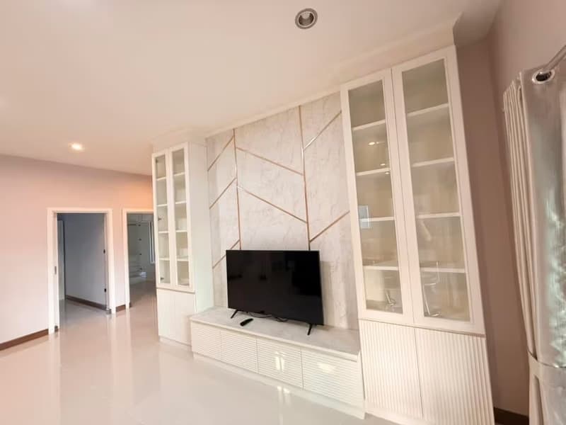 3 Bed House for Rent in San Sai