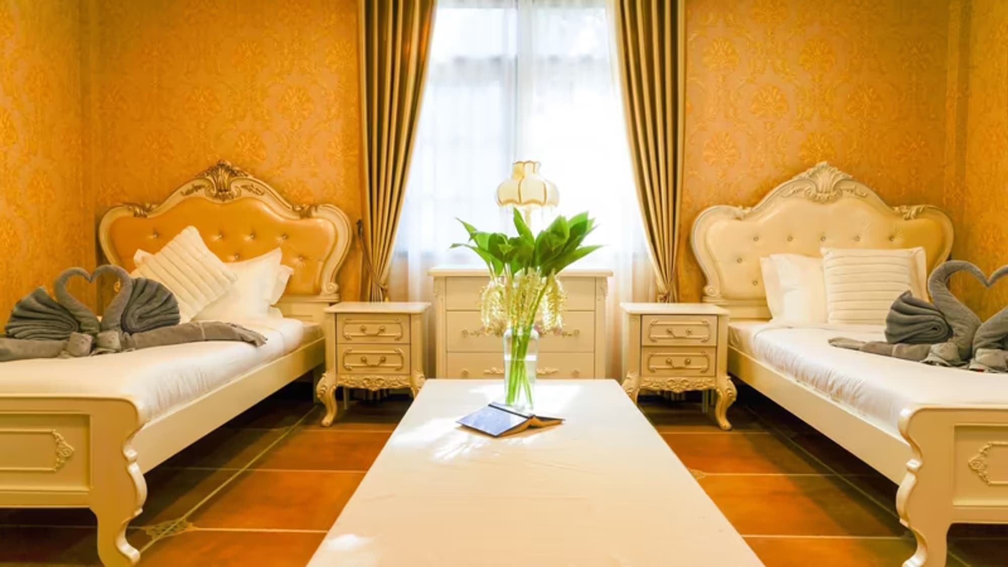 5 Bedroom House - Image 4