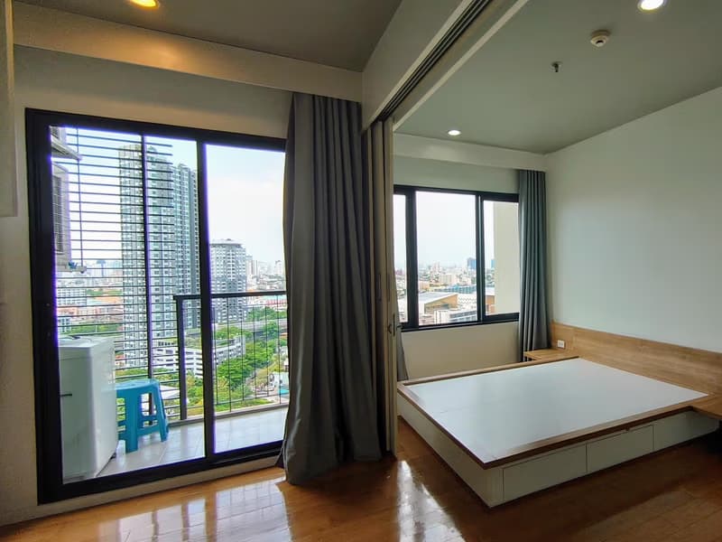 1 Bed Condo for Sale in Watthana