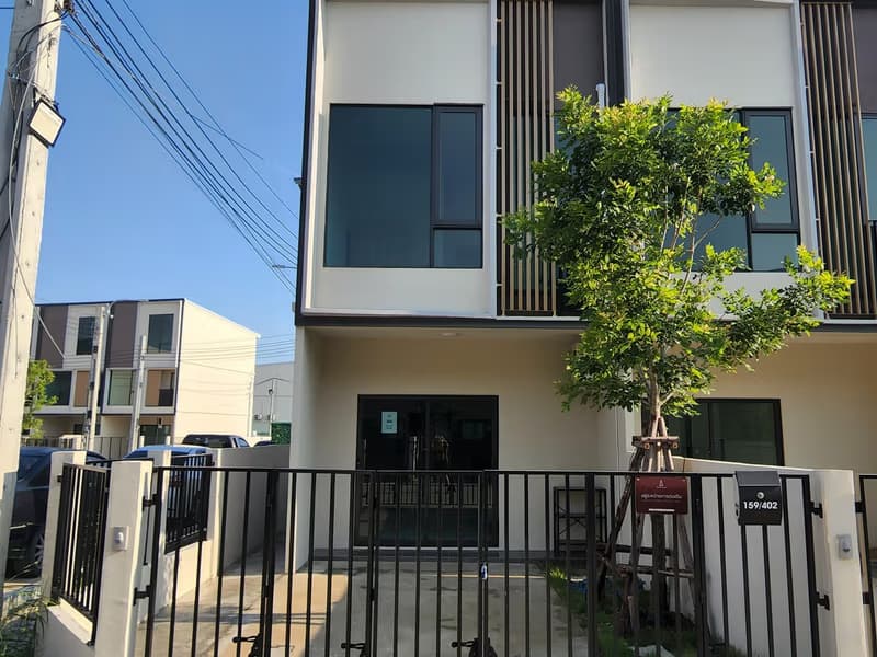 Townhouse for Rent at Altitude Kraf Bangna