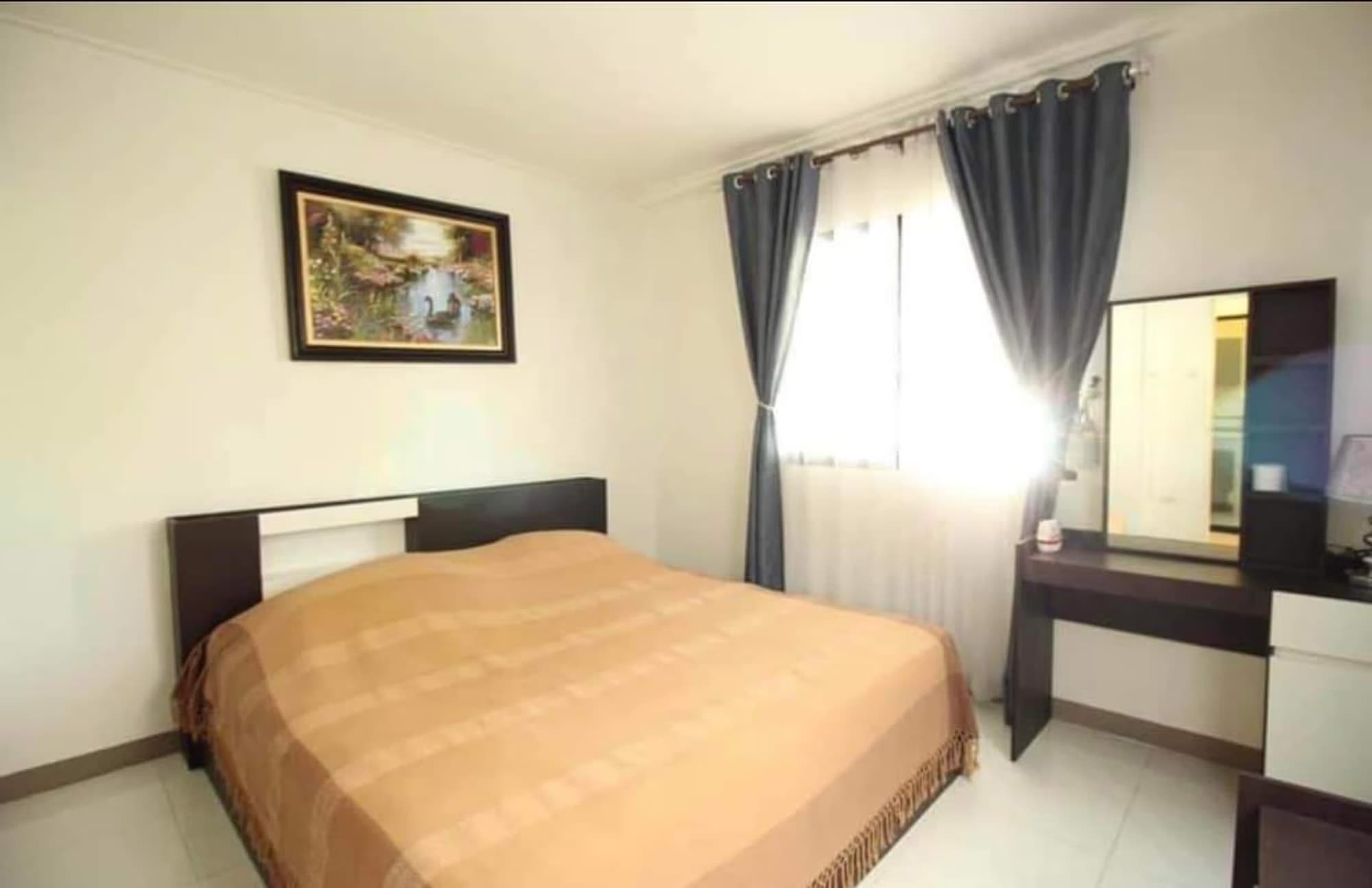 5 Bedroom House - Image 20