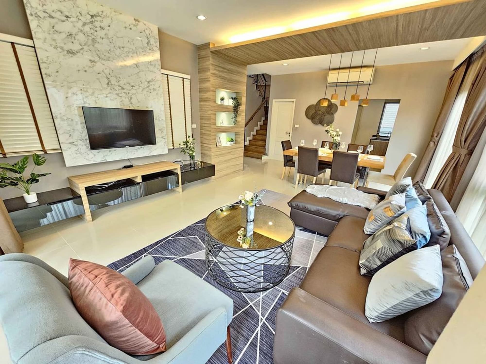 4 Bed House for Rent in Prawet - Image 4