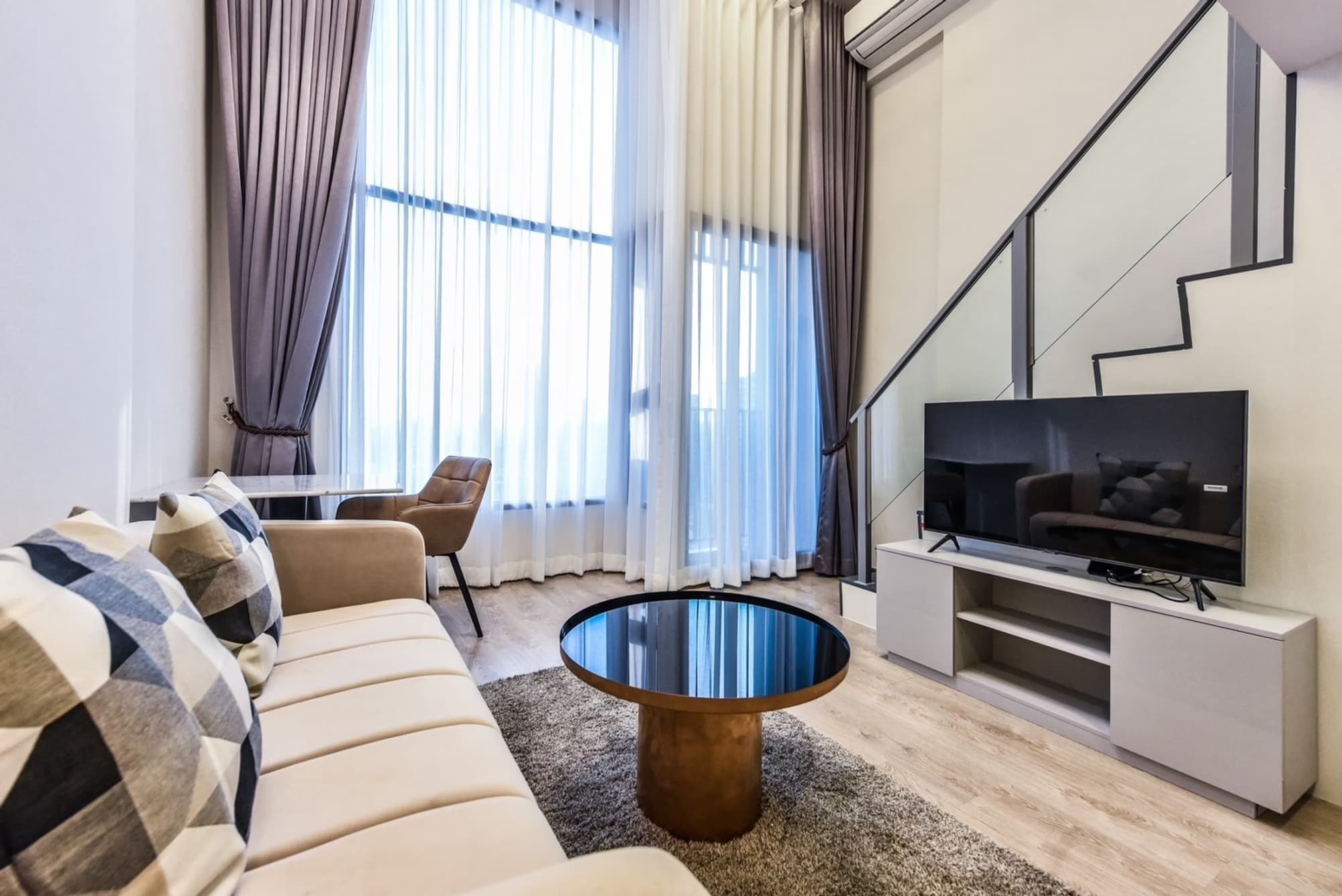1 Bed Condo for Rent in Huai Khwang - Image 3
