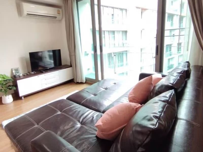 1 Bedroom Condo