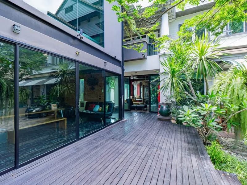 5 Bed House for Sale in Prawet