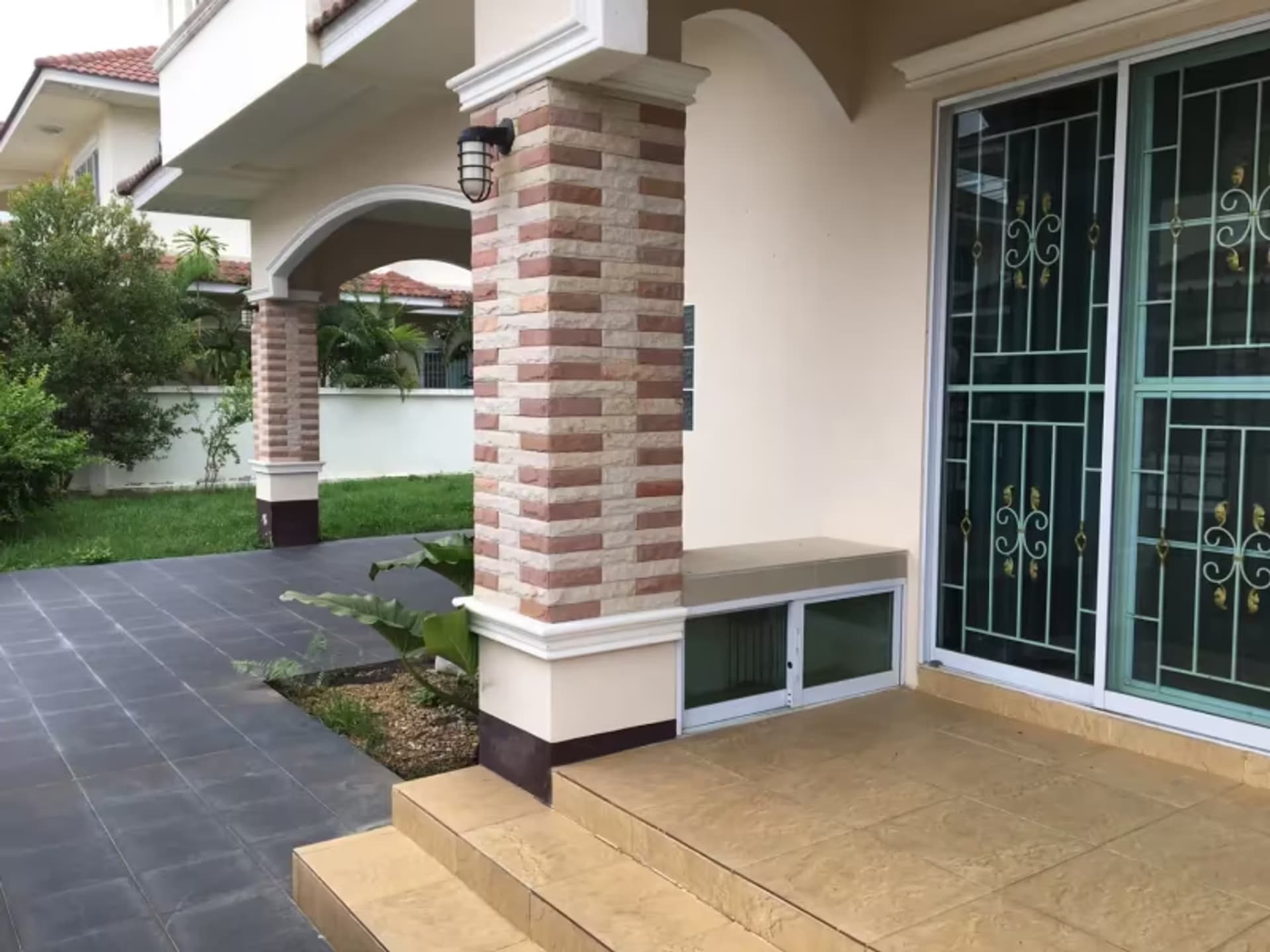 3 Bedroom House - Image 2