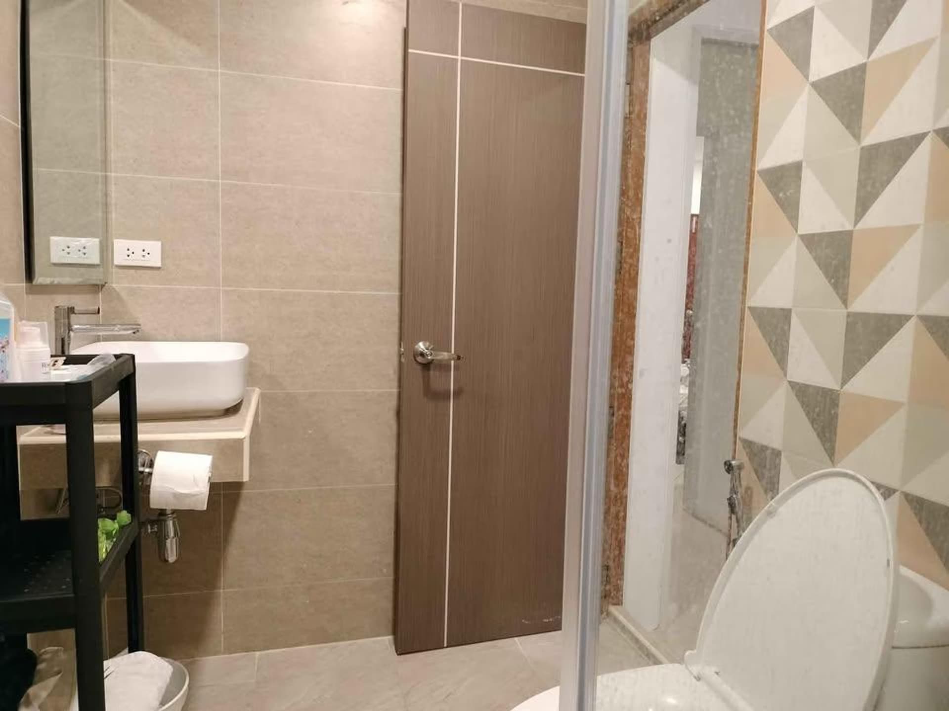2 Bed Condo for Rent in Watthana - Image 6
