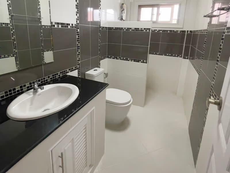 4 Bed House for Rent in San Kamphaeng