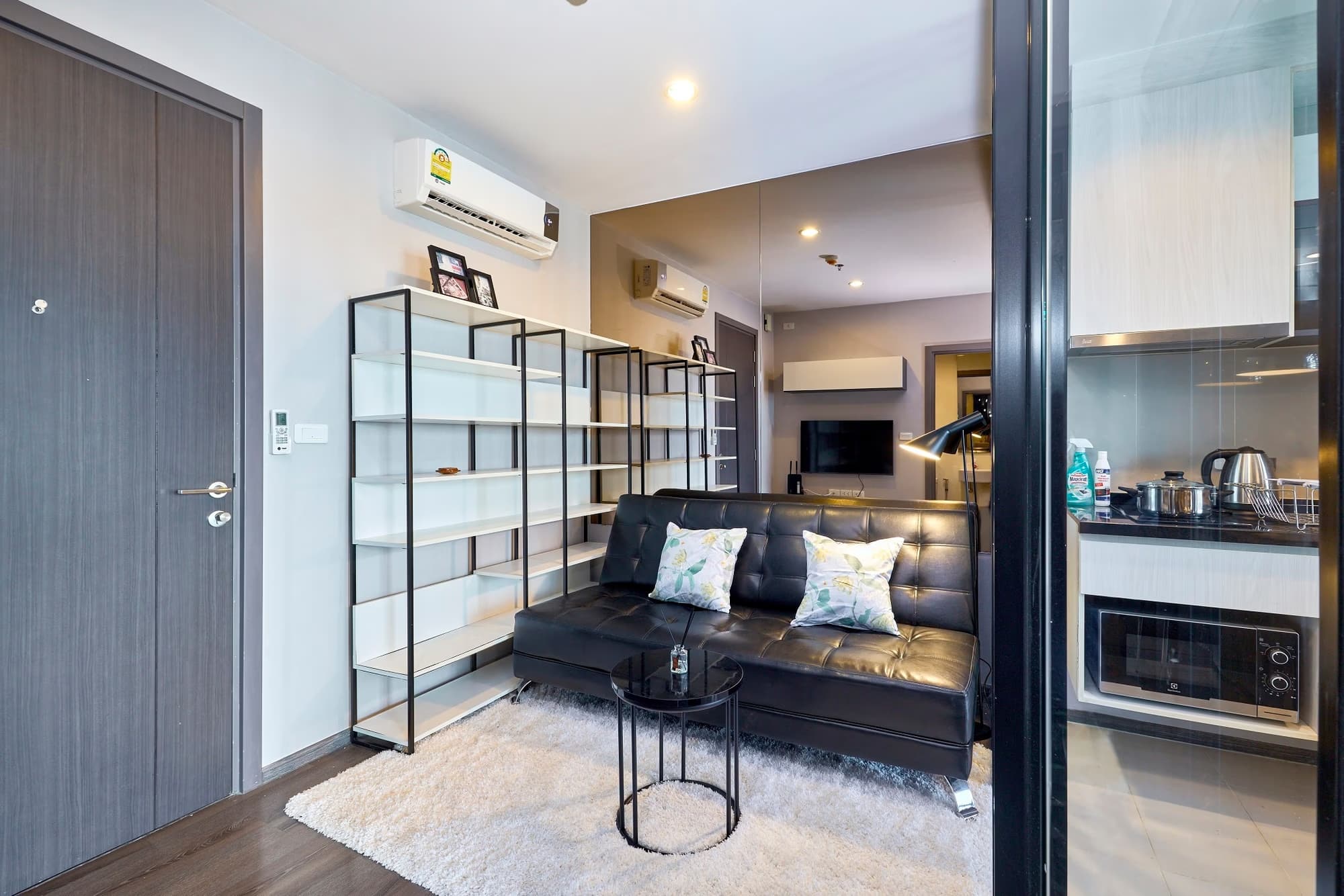 1 ห้องนอน Condo สำหรับ จำหน่าย ใน วัฒนา - Image 1