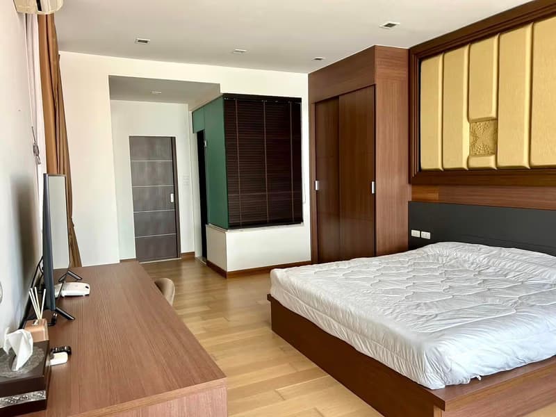 Condo for Sale at Astra Condo