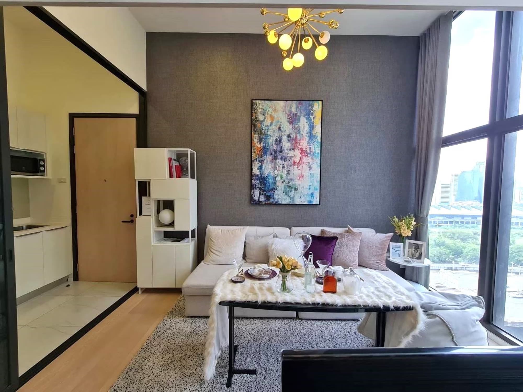 1 Bed Condo for Sale in Ratchathewi - Image 1